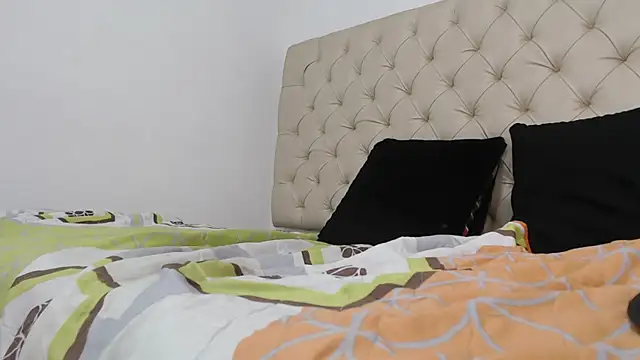 isabella jazz online show from 02/28/25, 08:07