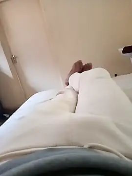 izinjamfee2 online show from 09/19/25, 12:39