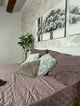 MilaTeenX online show from 06/04/26, 06:30