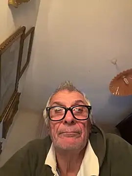 4n4l1zz4m1 online show from 01/19/26, 02:54