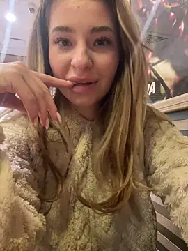 GraceCarther online show from 02/17/25, 12:21