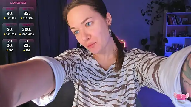 ami amour  online show from 02/24/25, 08:03