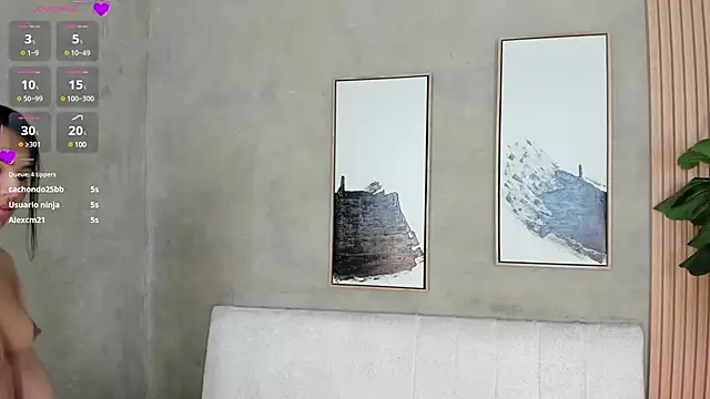 Snapshot of Ali_Vega_ chatting on 01/13/25, 01:45 Ali Vega online show from 01/13/25, 01:45