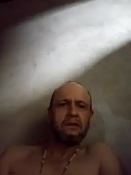 Snapshot of edijavimes chatting on 02/18/26, 04:19 edijavimes online show from 02/18/26, 04:19