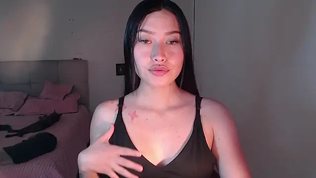 Emilyswan04 online show from 01/11/25, 06:33