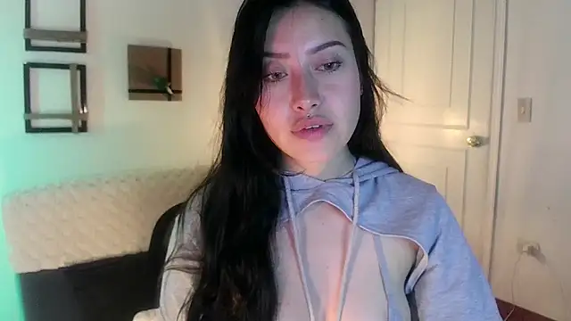 Emilyswan04 online show from 02/20/25, 01:57