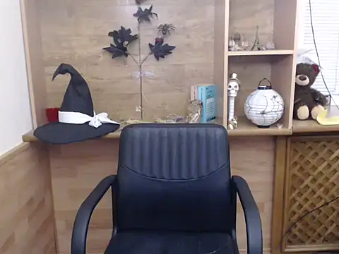 DaniellaKiss online show from 12/03/25, 09:35