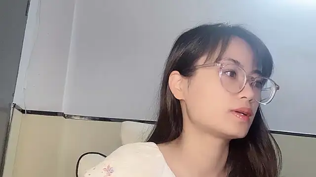 Snapshot of Honey-cici chatting on 03/13/25, 08:48 Honey-cici online show from 03/13/25, 08:48