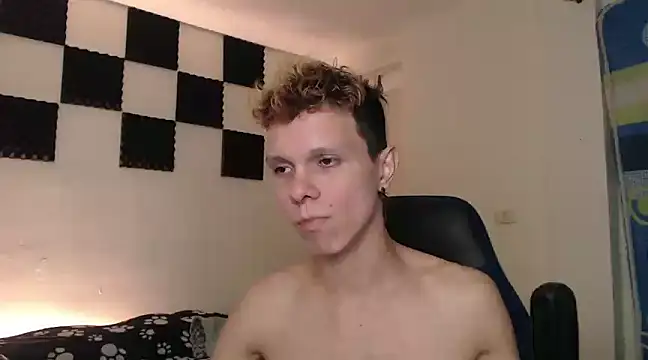 Snapshot of bryamado69 chatting on 01/24/25, 10:51 bryamado69 online show from 01/24/25, 10:51