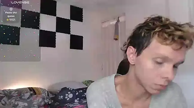 Snapshot of bryamado69 chatting on 02/18/25, 04:37 bryamado69 online show from 02/18/25, 04:37