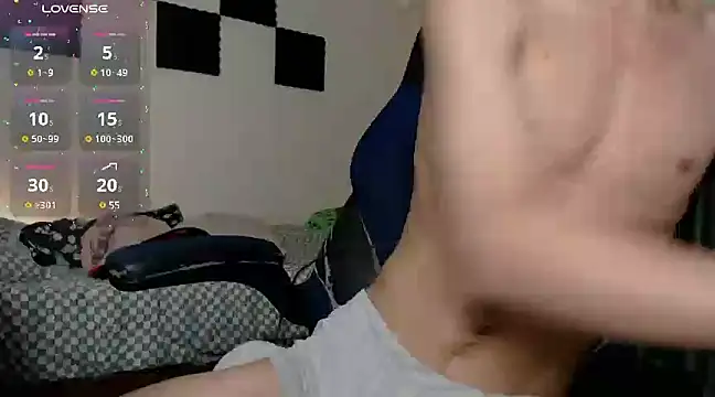 Snapshot of bryamado69 chatting on 03/10/25, 03:45 bryamado69 online show from 03/10/25, 03:45