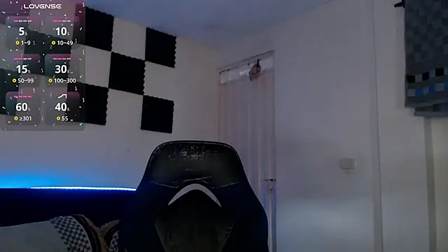 Snapshot of bryamado69 chatting on 10/27/25, 09:30 bryamado69 online show from 10/27/25, 09:30