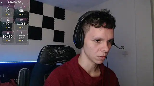 Snapshot of bryamado69 chatting on 11/07/25, 02:33 bryamado69 online show from 11/07/25, 02:33