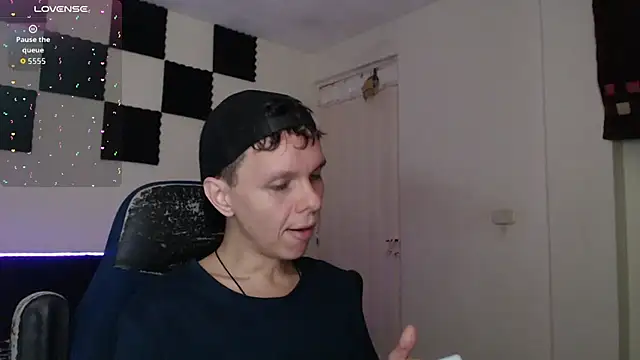 Snapshot of bryamado69 chatting on 11/10/25, 05:17 bryamado69 online show from 11/10/25, 05:17