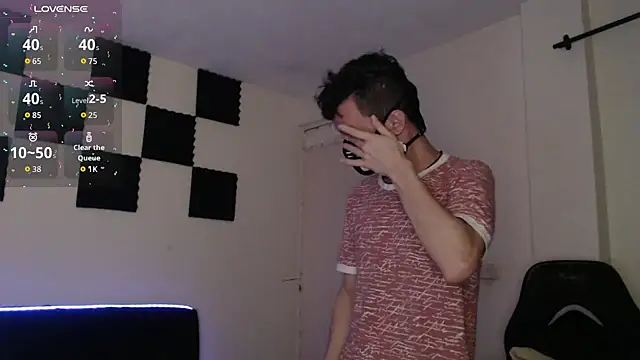 Snapshot of bryamado69 chatting on 11/10/25, 11:15 bryamado69 online show from 11/10/25, 11:15