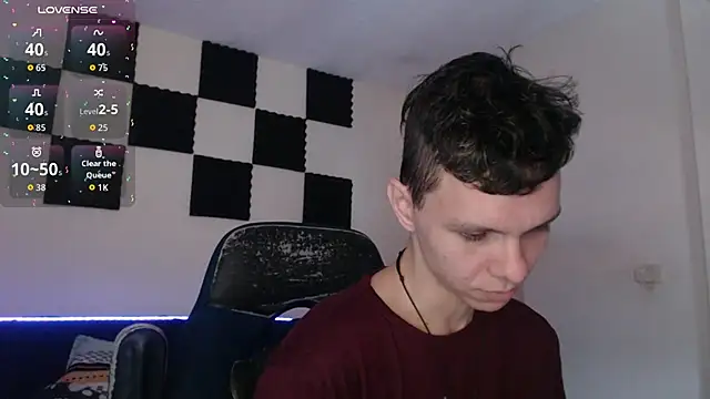 Snapshot of bryamado69 chatting on 11/15/25, 01:18 bryamado69 online show from 11/15/25, 01:18