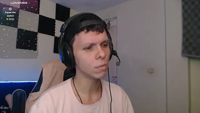 Snapshot of bryamado69 chatting on 11/26/25, 03:51 bryamado69 online show from 11/26/25, 03:51