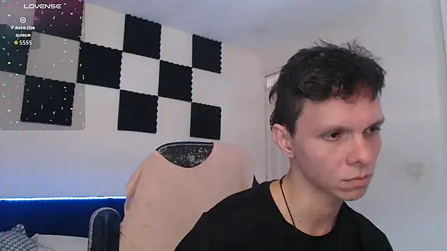 Snapshot of bryamado69 chatting on 11/26/25, 03:57 bryamado69 online show from 11/26/25, 03:57