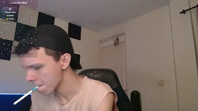 Snapshot of bryamado69 chatting on 12/01/25, 12:59 bryamado69 online show from 12/01/25, 12:59