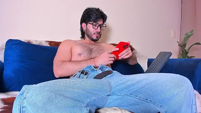 Snapshot of Ackerman_Eren_ chatting on 01/24/25, 06:04 Ackerman Eren  online show from 01/24/25, 06:04