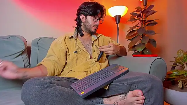 Snapshot of Ackerman_Eren_ chatting on 09/15/25, 09:53 Ackerman Eren  online show from 09/15/25, 09:53