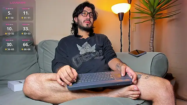 Ackerman Eren  online show from 12/19/25, 09:38