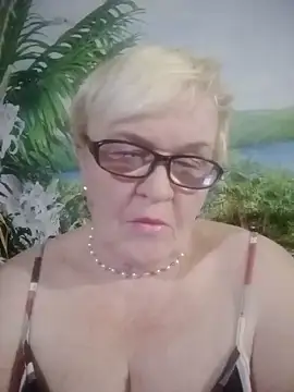 VioletSweet566 online show from 12/15/24, 06:26