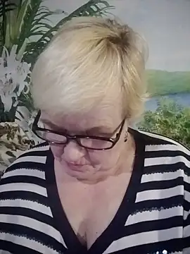 VioletSweet566 online show from 01/21/25, 04:48