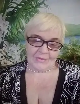 VioletSweet566 online show from 02/02/25, 07:57