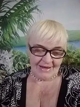 VioletSweet566 online show from 02/05/25, 07:31