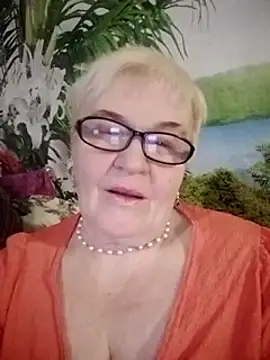 VioletSweet566 online show from 02/06/25, 07:40