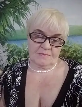 VioletSweet566 online show from 02/07/25, 10:09