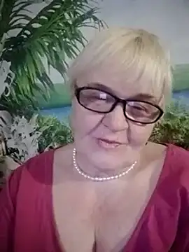 VioletSweet566 online show from 02/26/25, 09:37