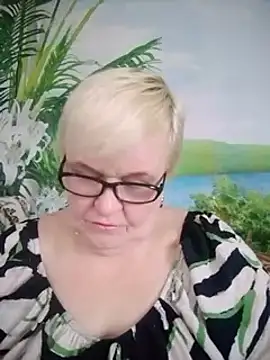 VioletSweet566 online show from 03/03/25, 11:11