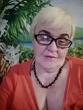 VioletSweet566 online show from 03/13/25, 09:26