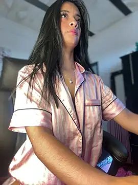 Laura fernandezII online show from 02/12/25, 02:21