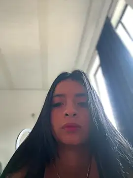 Laura fernandezII online show from 02/22/25, 09:48