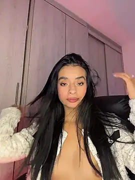 Laura fernandezII online show from 12/04/25, 08:50