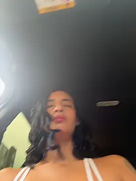 Laura fernandezII online show from 05/13/26, 04:04