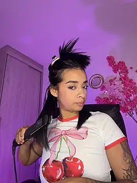 Laura fernandezII online show from 05/16/26, 02:52