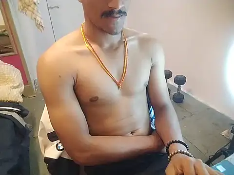 Snapshot of vicky0805 chatting on 10/31/25, 08:15 vicky0805 online show from 10/31/25, 08:15