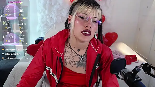 Snapshot of _sharlotte777 chatting on 02/14/25, 07:12 sharlotte777 online show from 02/14/25, 07:12