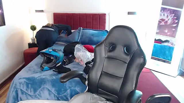 Snapshot of _sharlotte777 chatting on 02/22/25, 12:51 sharlotte777 online show from 02/22/25, 12:51