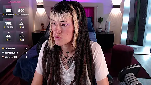 Snapshot of _sharlotte777 chatting on 03/06/25, 06:05 sharlotte777 online show from 03/06/25, 06:05