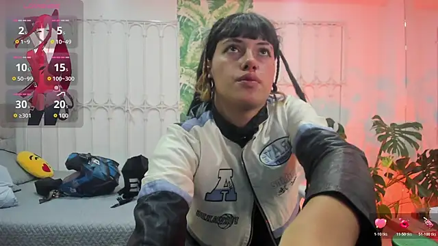 Snapshot of _sharlotte777 chatting on 11/27/25, 01:13 sharlotte777 online show from 11/27/25, 01:13