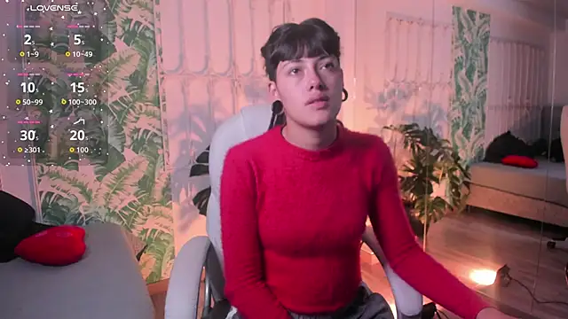 Snapshot of _sharlotte777 chatting on 12/15/25, 01:48 sharlotte777 online show from 12/15/25, 01:48