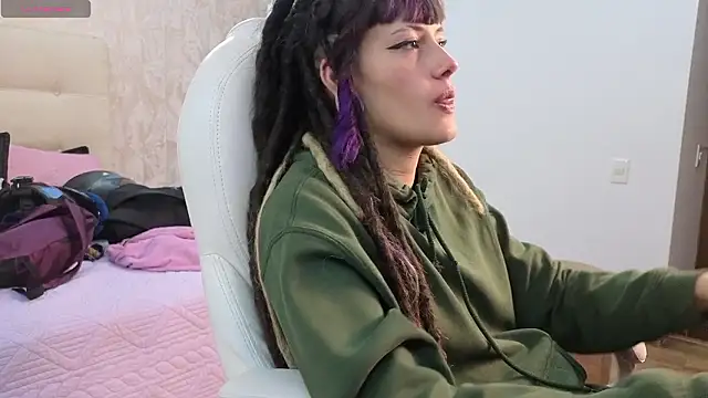 Snapshot of _sharlotte777 chatting on 01/14/26, 12:44 sharlotte777 online show from 01/14/26, 12:44