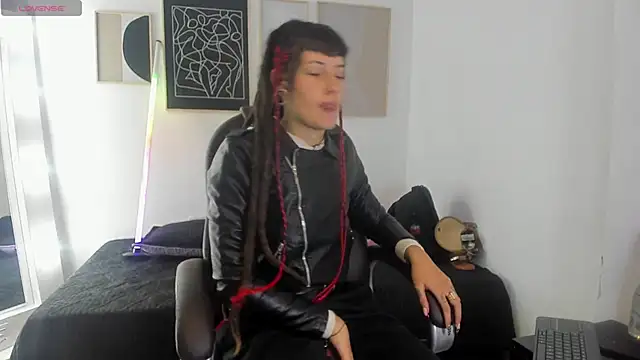 Snapshot of _sharlotte777 chatting on 02/03/26, 02:44 sharlotte777 online show from 02/03/26, 02:44