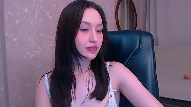 Snapshot of Ann__Cute chatting on 02/23/25, 12:37 Ann  Cute online show from 02/23/25, 12:37