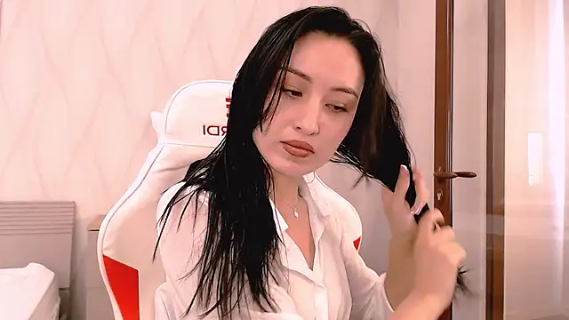 Snapshot of Ann__Cute chatting on 10/14/25, 05:30 Ann  Cute online show from 10/14/25, 05:30